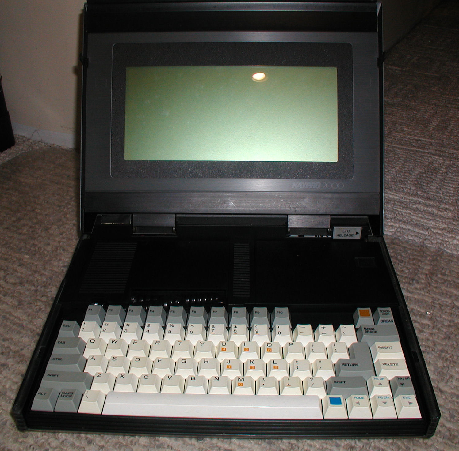 Kaypro 2000 Laptop